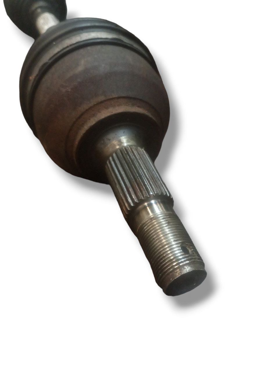 Semiasse / Albero Motore / Trasmissione anteriore destro (dx) Peugeot 508 2.0 Diesel (2014) Cambio Manuale 6 Marce cod: 9805086480 - F&P CRASH SRLS - Ricambi Usati