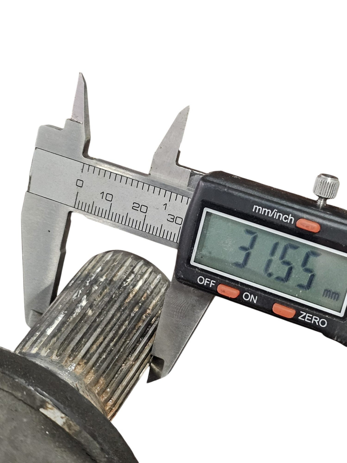 Semiasse Anteriore Destro Mercedes Classe B W246 1.8 Diesel Cod:A2463303200 / A2463600274 (2011 - 2018) Cambio Automatico - F&P CRASH SRLS - Ricambi Usati