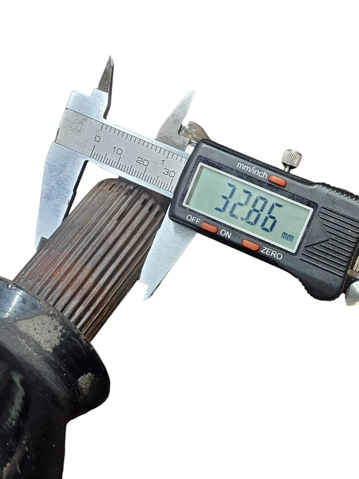 Semiasse Posteriore Sinistro Maserati Ghibli III Cod:06700054540 3.0 Diesel (2013 - 2024) Cambio Automatico / Albero Motore / Trasmissione - F&P CRASH SRLS - Ricambi Usati