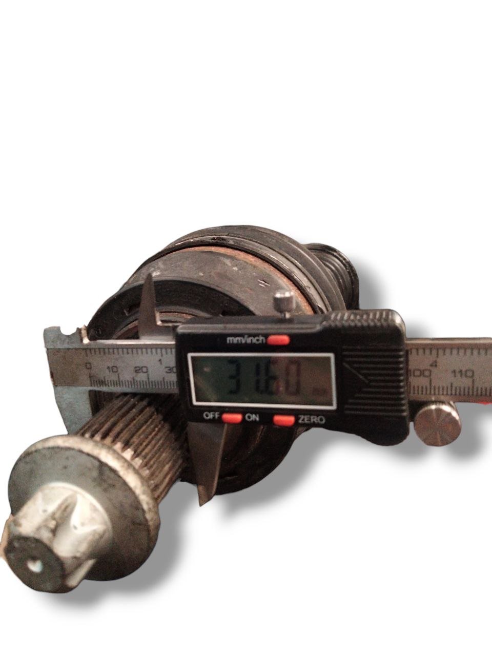 Semiasse/Albero Motore/Trasmissione anteriore sinistro (Sx) Mercedes Benz Classe B W246 2.0 diesel (2011 - 2018) cod.12463309200 - F&P CRASH SRLS - Ricambi Usati
