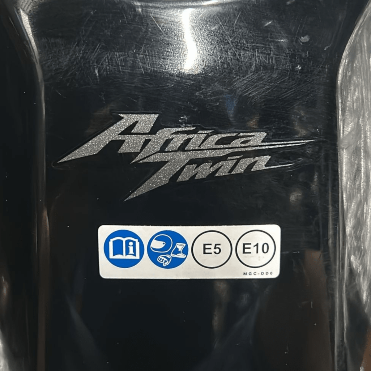 Serbatoio carburante honda africa twin 1100 dct es 1100 (2024 > 2026) - F&P CRASH SRL - Ricambi Usati