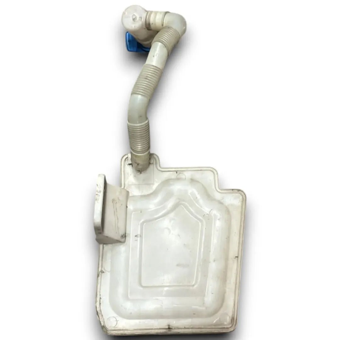Serbatoio liquido lavacristalli Audi A3 Cabrio 8P OEM 1K0955453S - F&amp;P CRASH SRL - Ricambi Usati
