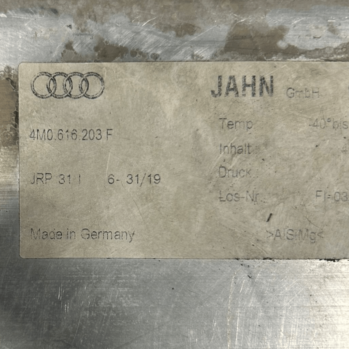 Serbatoio sospensioni ad aria audi q8 3.0 diesel / hybrid cod:4M0616203F (2018 >) - F&P CRASH SRLS - Ricambi Usati