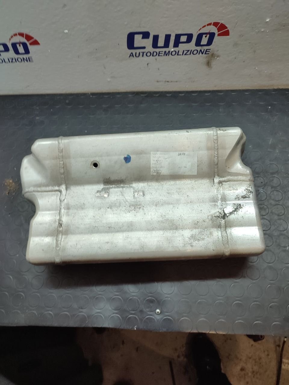 Air suspension tank Audi A7 (4g) code 4g0616203c - F&P CRASH SRLS - Used Parts