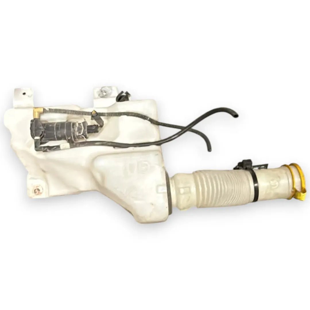 Serbatoio tergicristalli Jeep Renegade 5I OEM 52136473 - F&amp;P CRASH SRL - Ricambi Usati