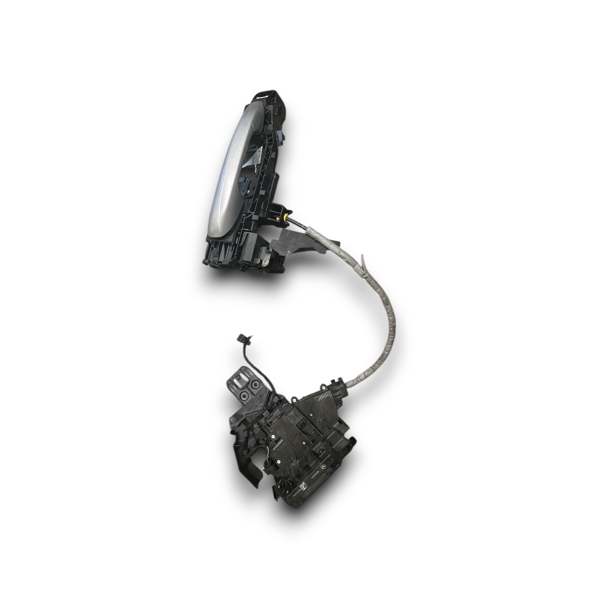 Serratura Porta Anteriore Destra Mercedes Benz Classe C (W205) cod.A0997201800 (2014 > 2021) cod.A2220063999 + Maniglia Esterna - F&P CRASH SRLS - Ricambi Usati