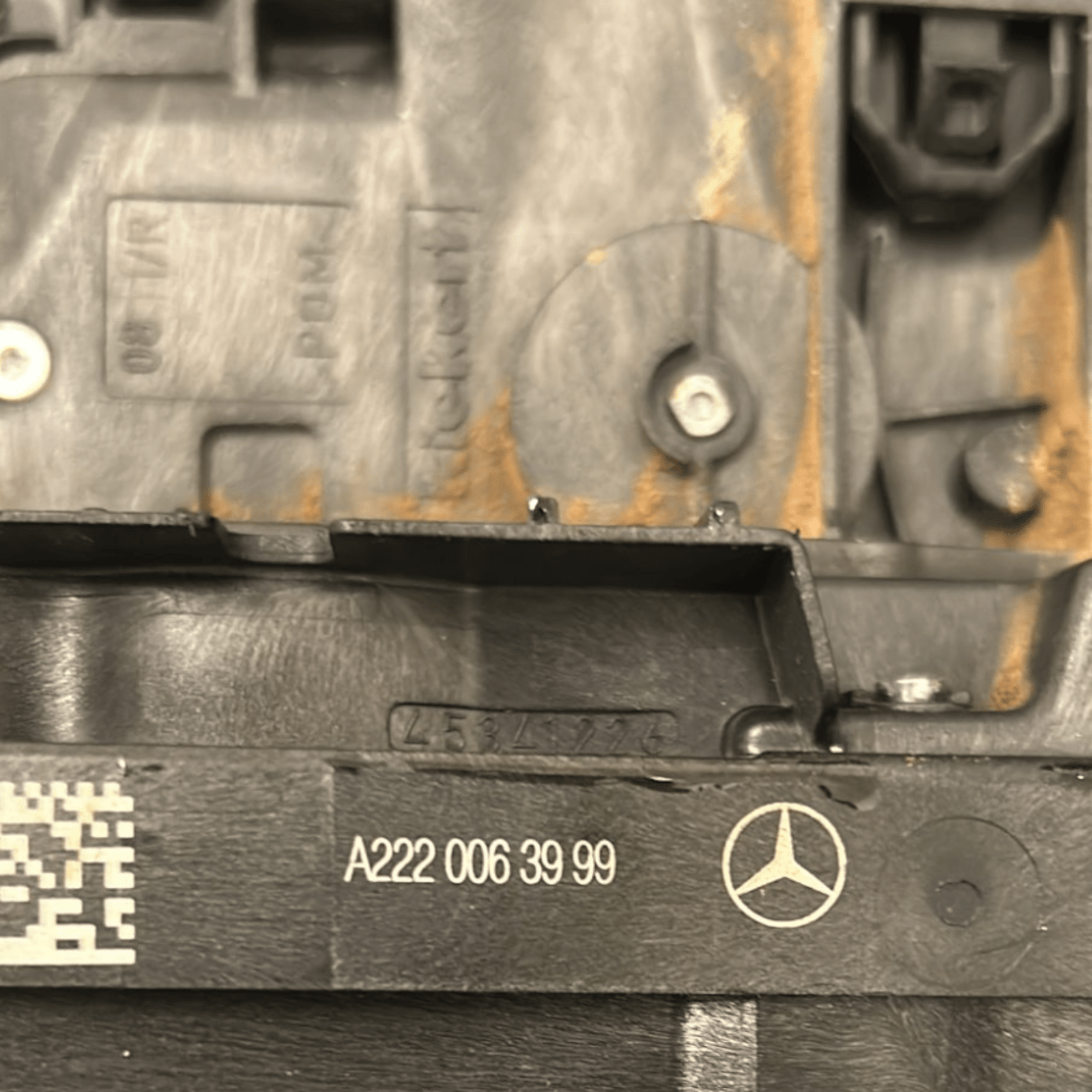 Left Front Door Lock Mercedes Benz GLC X253 code: A2220063999 (2015 > 2022) - F&P CRASH SRLS - Used Spare Parts