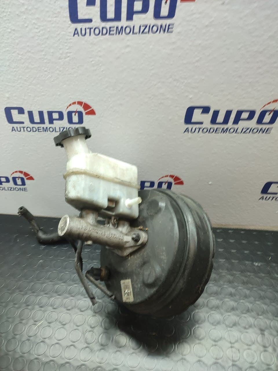 Servofreno Hyundai Tucson 2004 cod 58500 - 2e450 - F&amp;P CRASH SRLS - Ricambi Usati