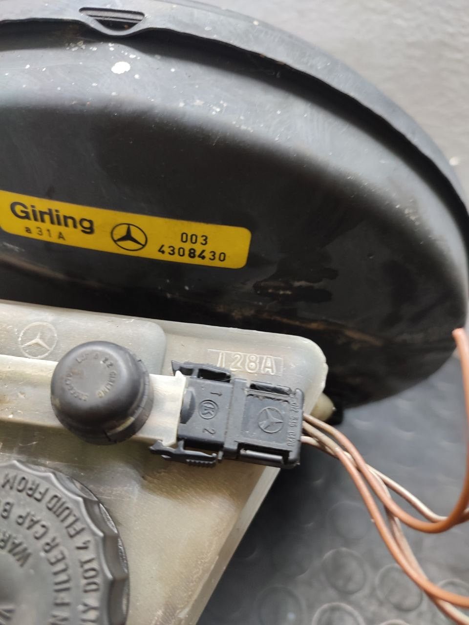 Servofreno Mercedes classe E ( w124 ) cod 0034308430 - F&P CRASH SRLS - Ricambi Usati