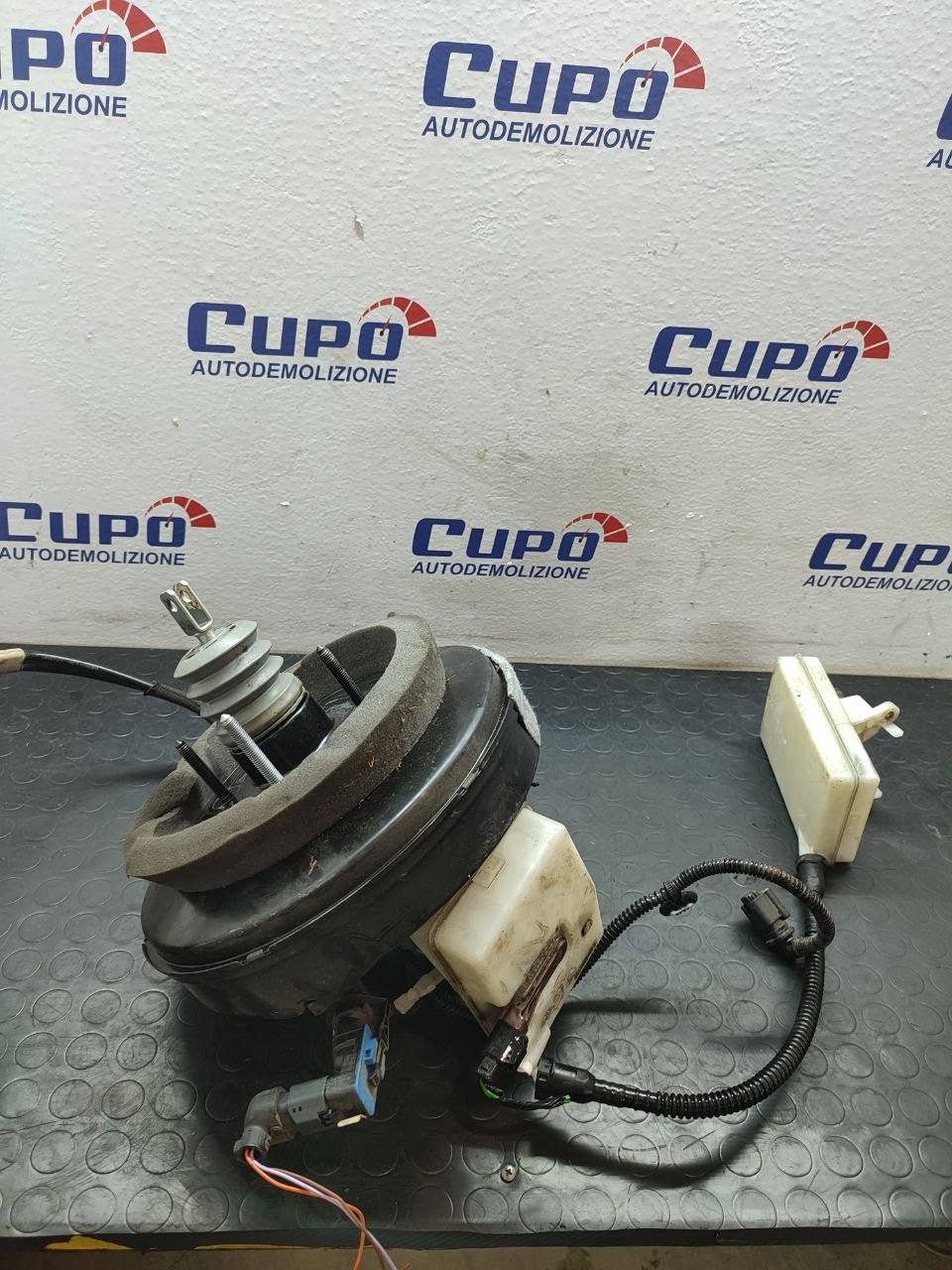 ServoFreno Peugeot 5008 / 3008 (2013) Cod:88MJD5 - F&amp;P CRASH SRLS - Ricambi Usati