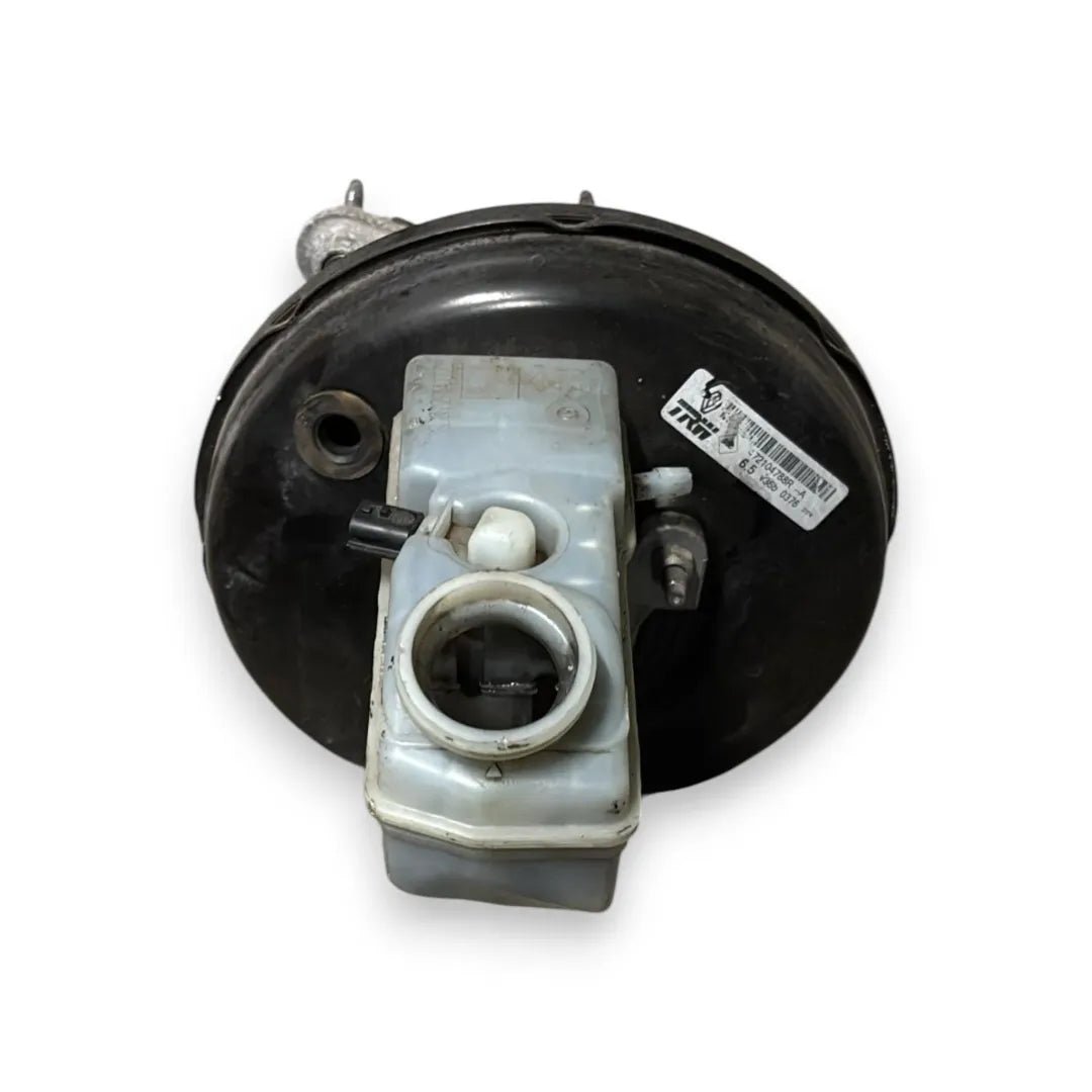 Servofreno Renault Clio 4ª Serie 2012–2016 OEM 472102859R