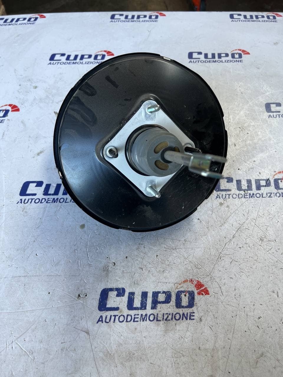 Servofreno Renault Twingo III 1.0 sce 71 cv 2015 - F&P CRASH SRLS - Ricambi Usati