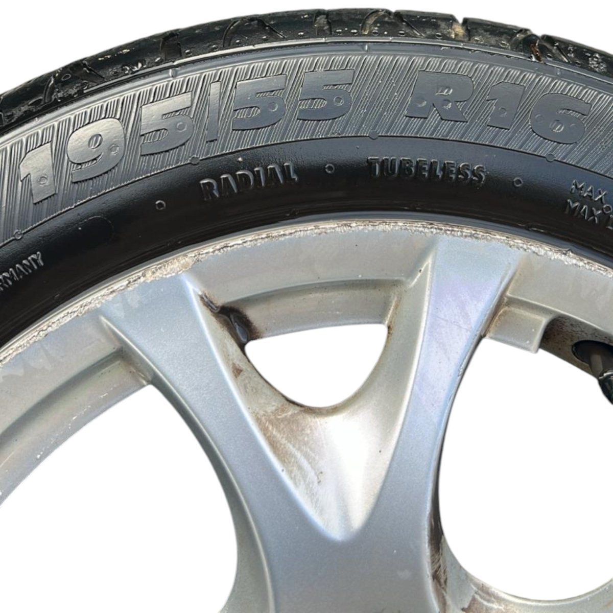 Set 4 cerchi in lega Alfa Romeo Mito cod.156089365 (4 fori / 195 / 55 r16) (2008 > 2018) - F&P CRASH SRL - Ricambi Usati