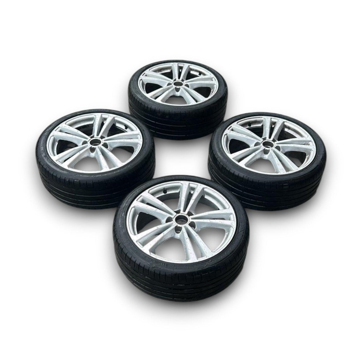 Set 4 cerchi in lega Audi A3 (8V) (5 fori / 225 / 40 r18) (2012 > 2020) 8v0601025bl / 8v0601025aj - F&P CRASH SRL - Ricambi Usati