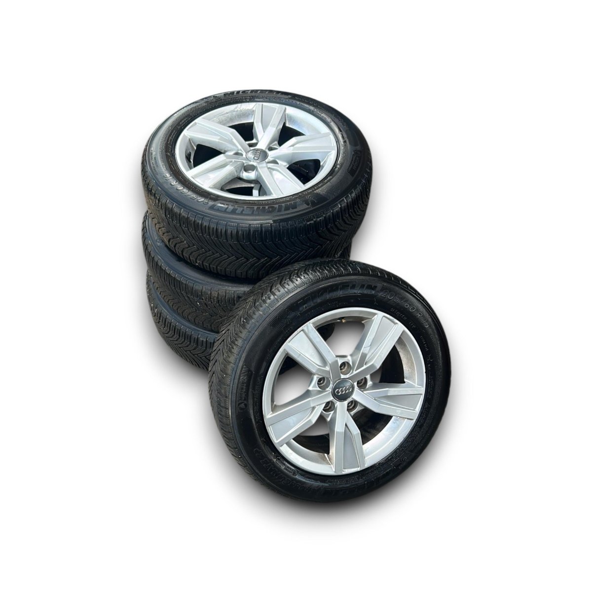 Set 4 cerchi in lega Audi A4 (B9) cod.8w0601025a (5 fori / 205 / 60 r16) (2015 > 2024) - F&P CRASH SRLS - Ricambi Usati