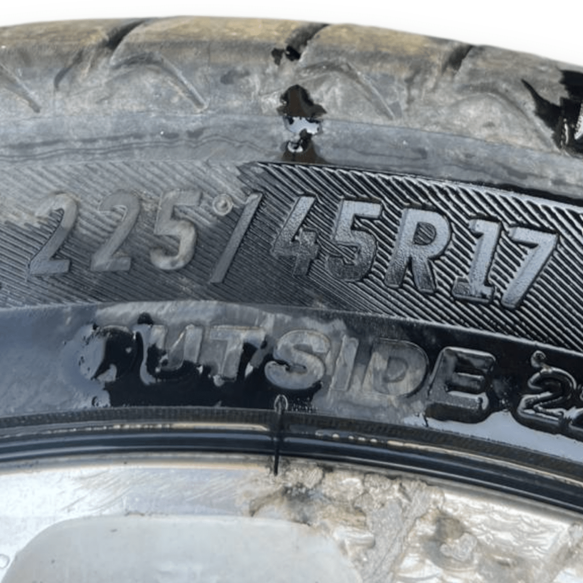 Set 4 Cerchi in Lega Fiat 500L (2014 - ) (225 / 45 / R17) - F&P CRASH SRL - Ricambi Usati