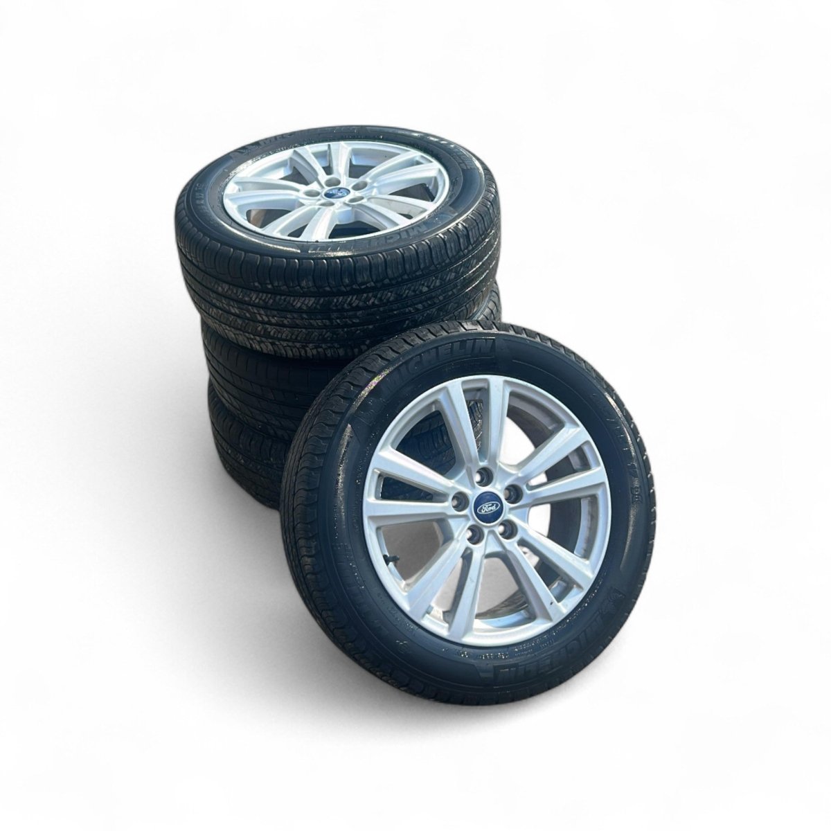 Set 4 cerchi in lega Ford Kuga II cod.6j5c - 1007 - b1a (5 fori / 235 / 55 r17) (2012 > 2019) - F&P CRASH SRLS - Ricambi Usati