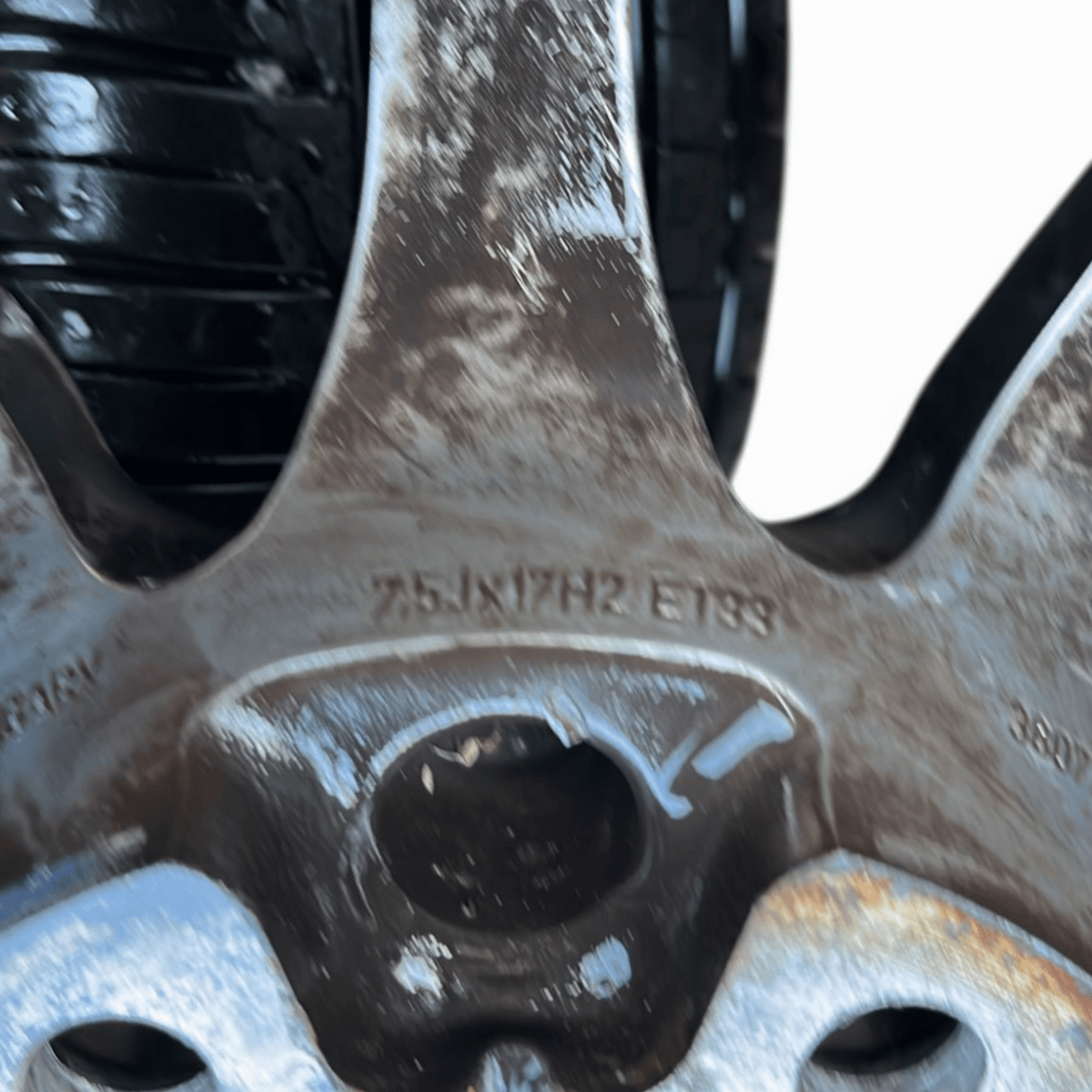 Set 4 cerchi in lega grigi R17 Alfa Romeo Giulia (2016 - >) cod.156107468 225 / 50 R17 - F&P CRASH SRLS - Ricambi Usati