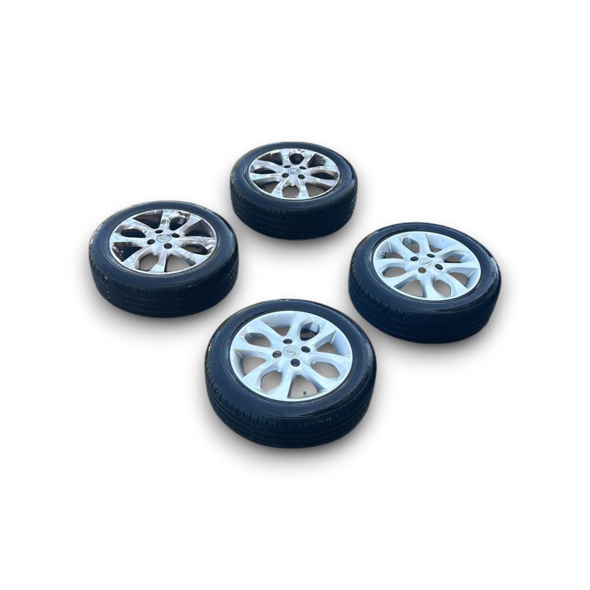 Set 4 cerchi in lega Nissan Micra (K13) (4 fori / 175 / 60 r15) (2010 > 2017) - F&P CRASH SRLS - Ricambi Usati