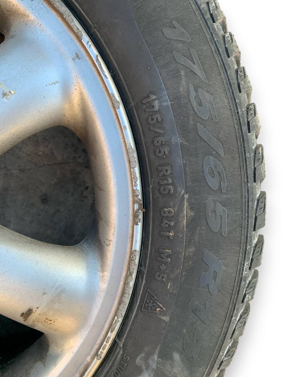 Set 4 Cerchi in Lega Originali Mini One ( 2007 - 2013 ) 176/65 R15 - F&P CRASH SRLS - Ricambi Usati