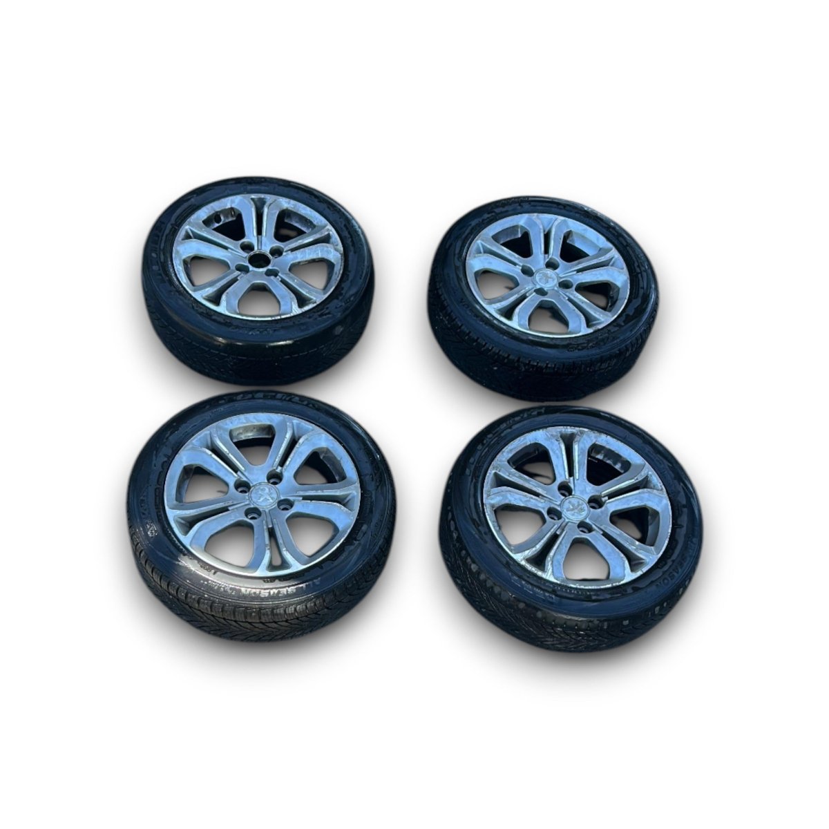 Set 4 Cerchi In Lega Peugeot 208 I cod.9673773677 (4 Fori / 195 / 55 R16) (2012 > 2019) - F&P CRASH SRLS - Ricambi Usati