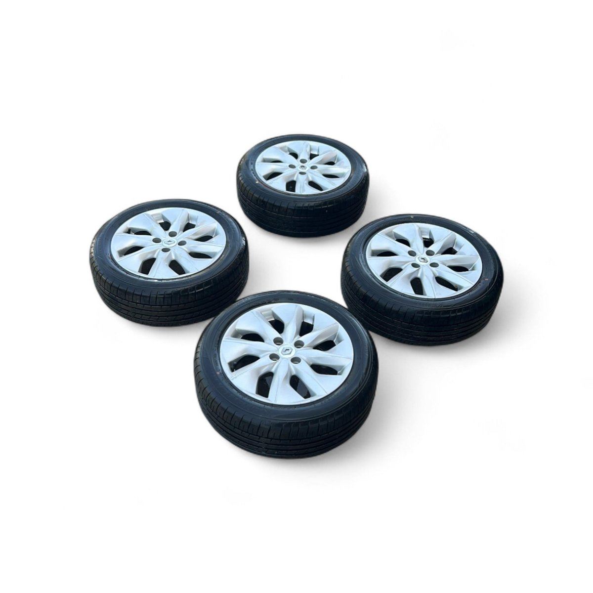 Set 4 cerchi in lega Renault Zoe cod.403005079r (4 fori / 195 / 55 r 16) (2013 > 2019) - F&P CRASH SRLS - Ricambi Usati