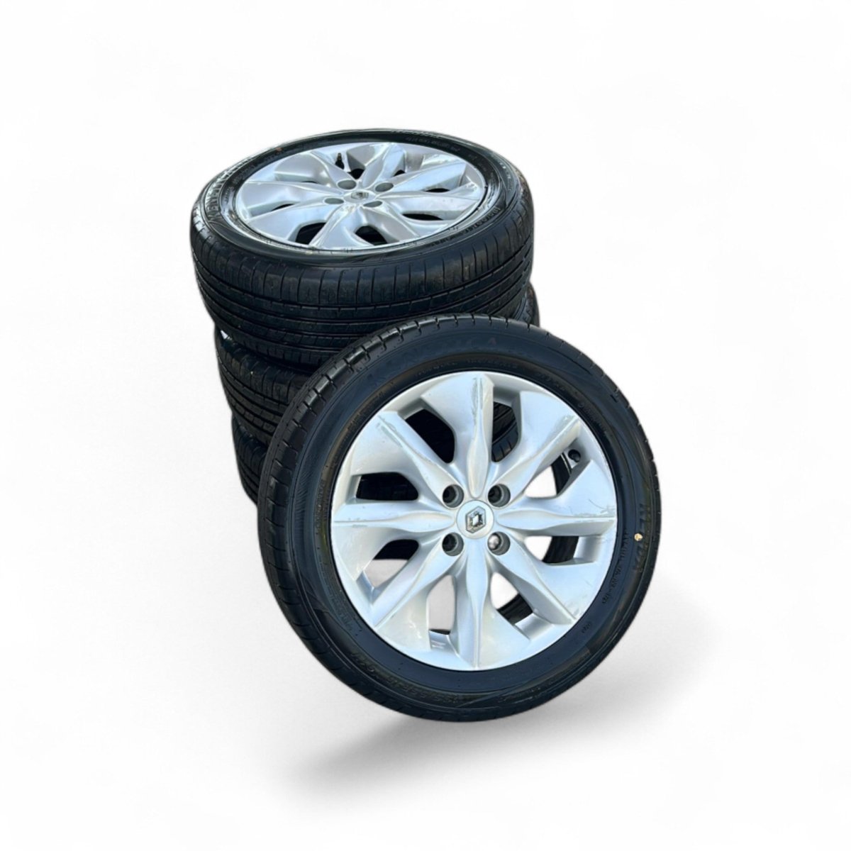 Set 4 cerchi in lega Renault Zoe cod.403005079r (4 fori / 195 / 55 r 16) (2013 > 2019) - F&P CRASH SRLS - Ricambi Usati