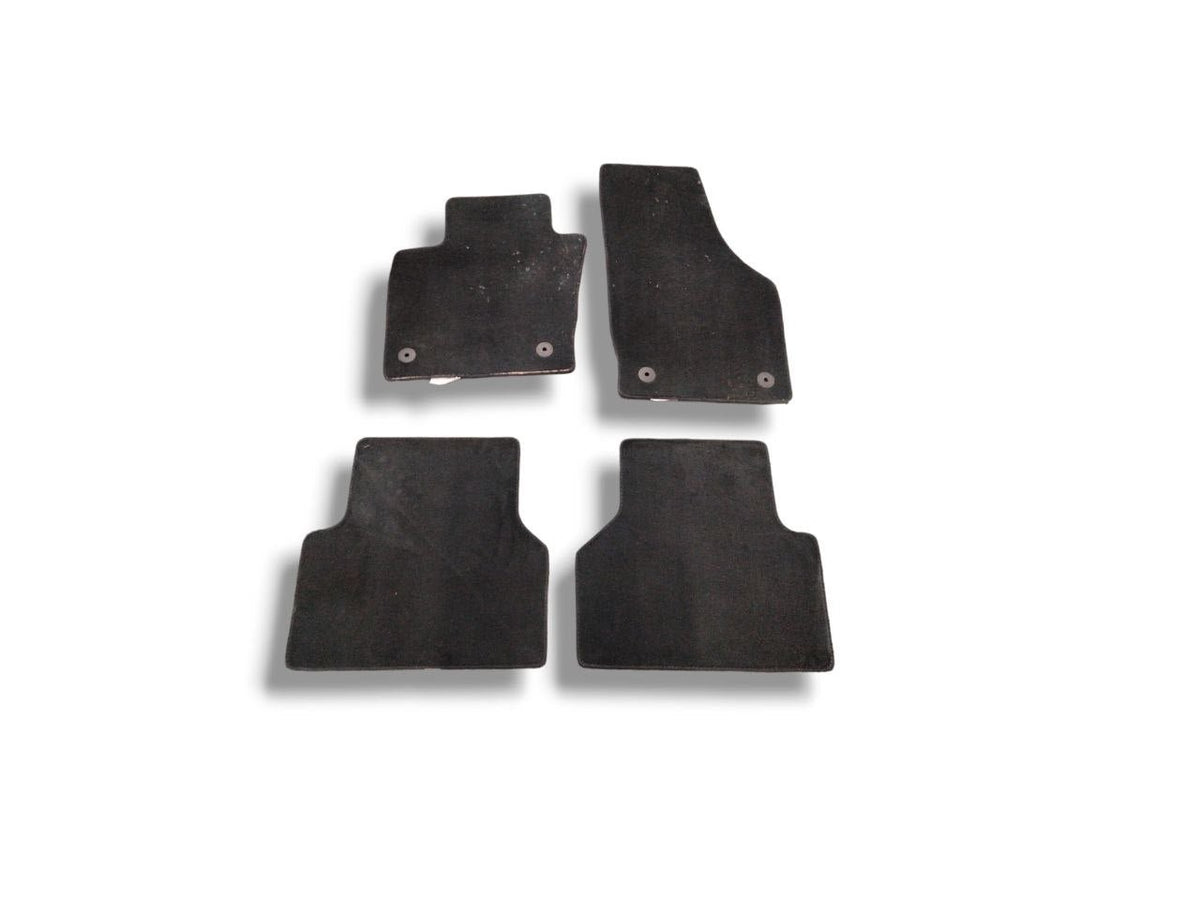 Set 4 tappeti interni Audi Q3 (2011 - 2018) - F&amp;P CRASH SRLS - Ricambi Usati