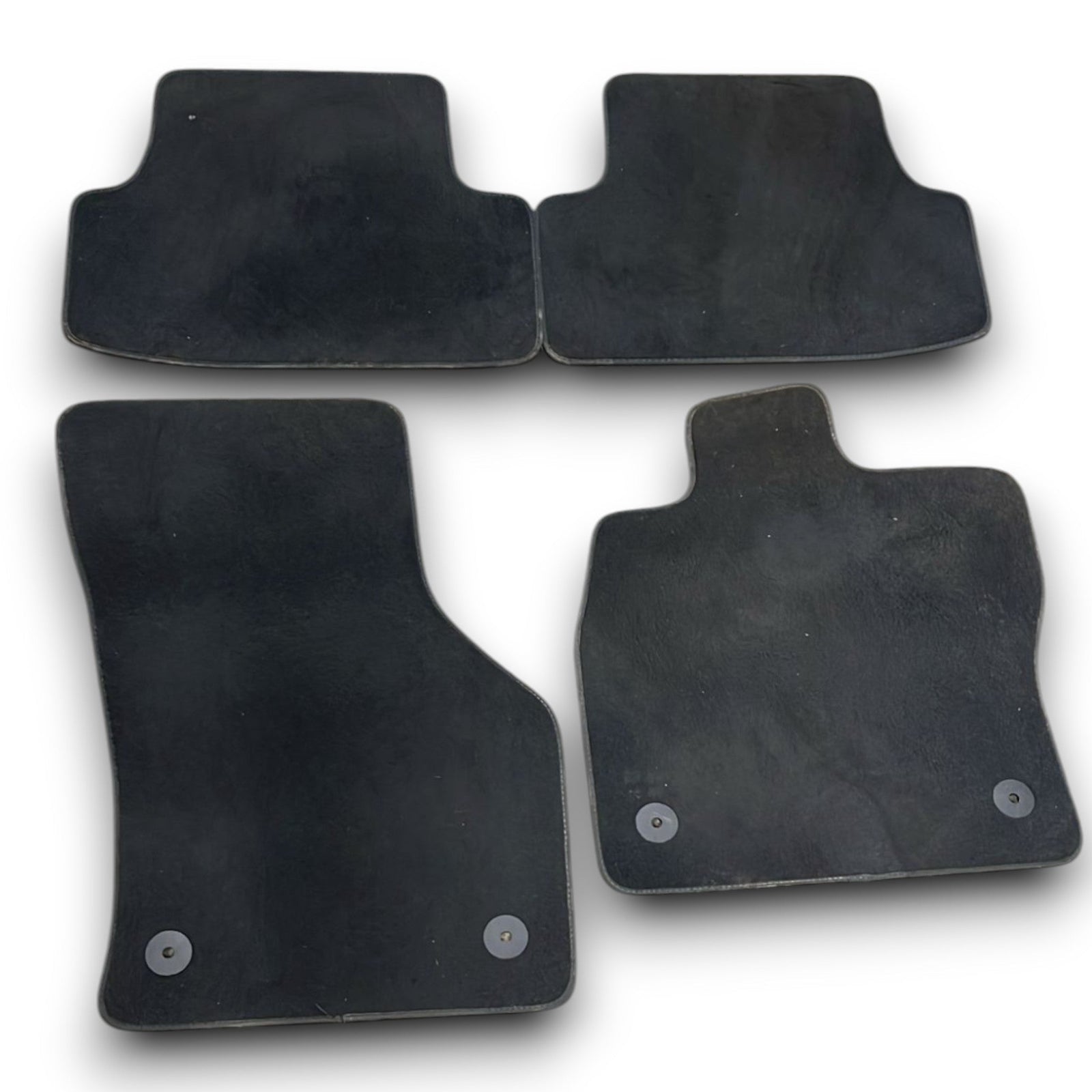 Set 4 tappetini interni in stoffa Audi A3 Y cod:8Y863011QA5 (2020 >) - F&P CRASH SRLS - Ricambi Usati