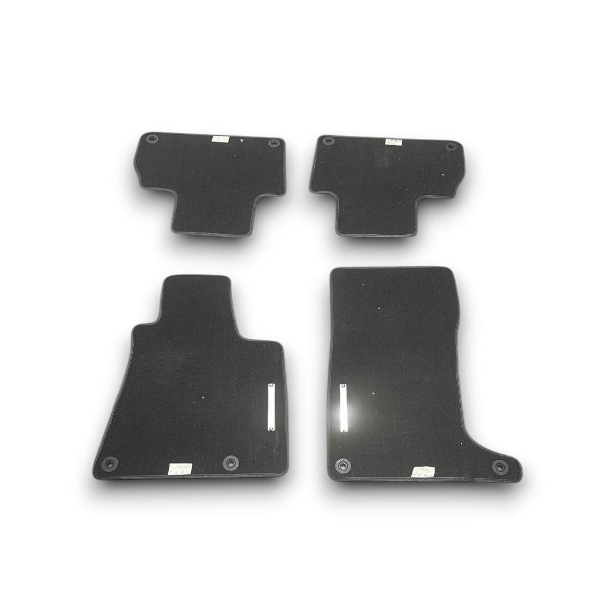 Set 4 Tappetini Interni Maserati Levante (TROFEO) (2018 > ) - F&P CRASH SRLS - Ricambi Usati