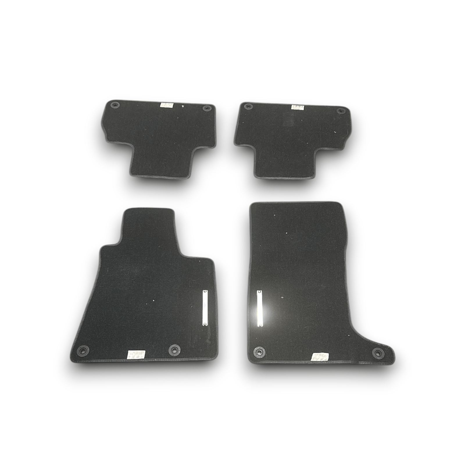 Set 4 Tappetini Interni Maserati Levante (TROFEO) (2018 > ) - F&P CRASH SRLS - Ricambi Usati