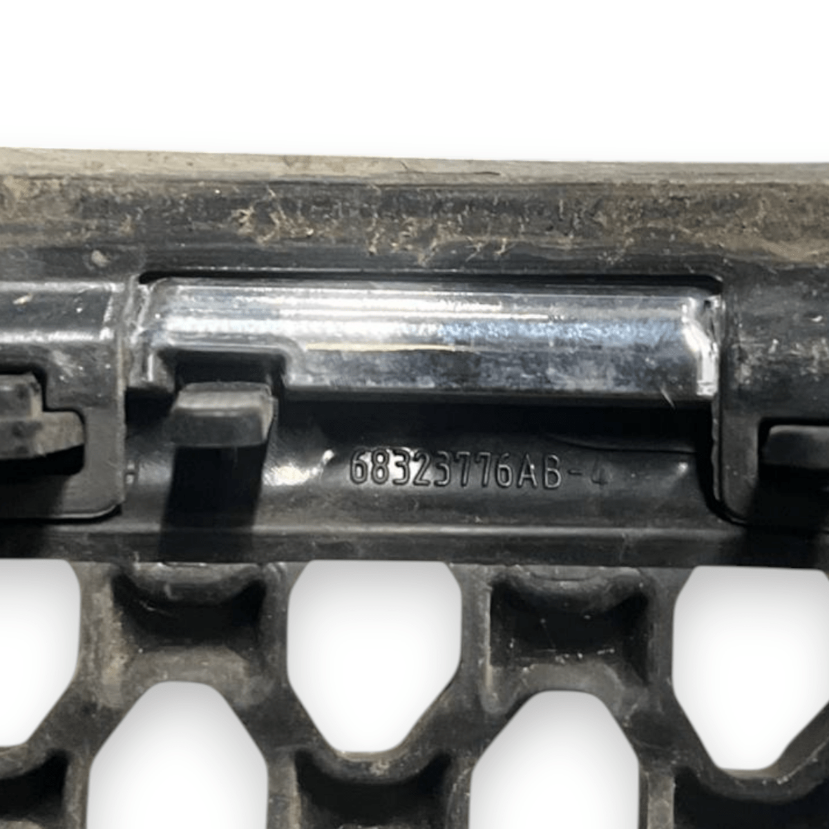 Set 6 Griglie Paraurti Jeep Cherokee KL (2013 al 2023) cod: 68323776AB - F&P CRASH SRLS - Ricambi Usati