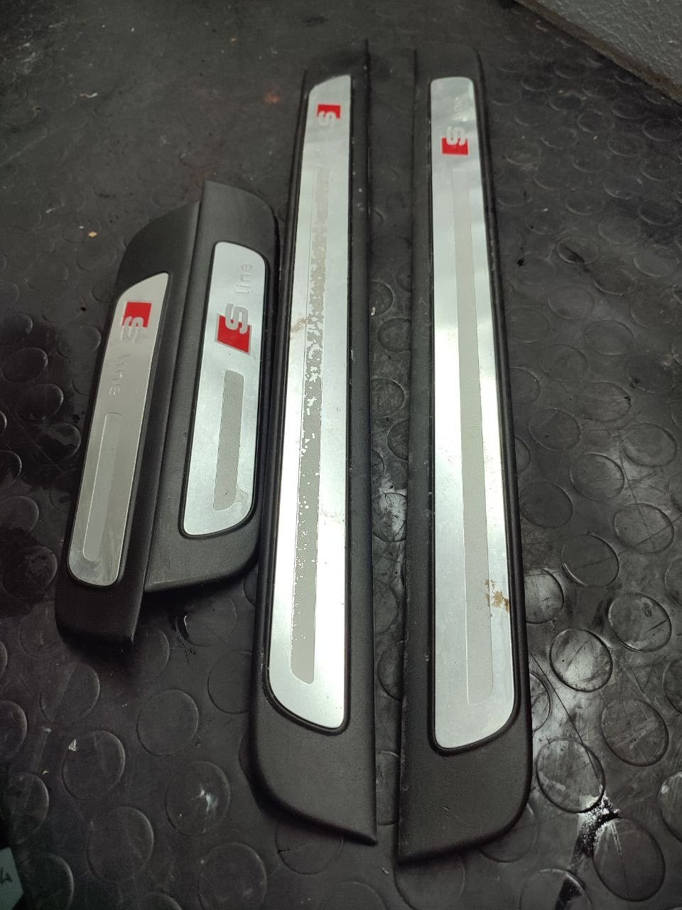 Set battitacco Audi A4 avant ( b8 - 2011 ) 2.0 tdi cod 8k0853374 - F&amp;P CRASH SRLS - Ricambi Usati