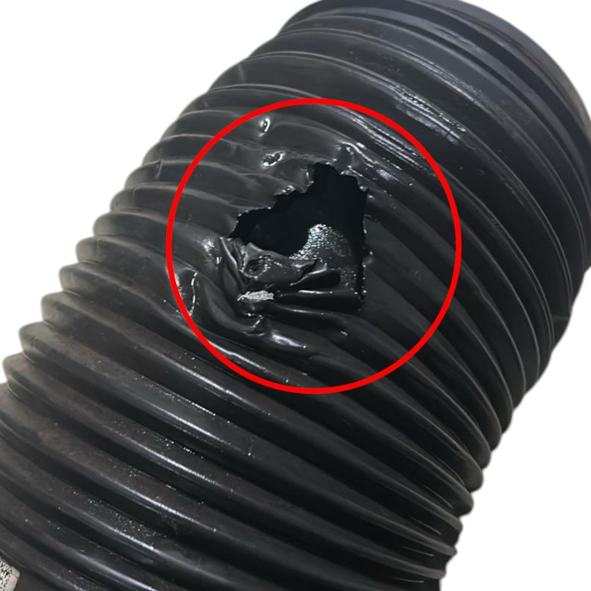 Right rear bellows Maserati Levante cod.06701007150 3.0 petrol (2016 > ) air shock absorber - F&P CRASH SRL - Used Spare Parts