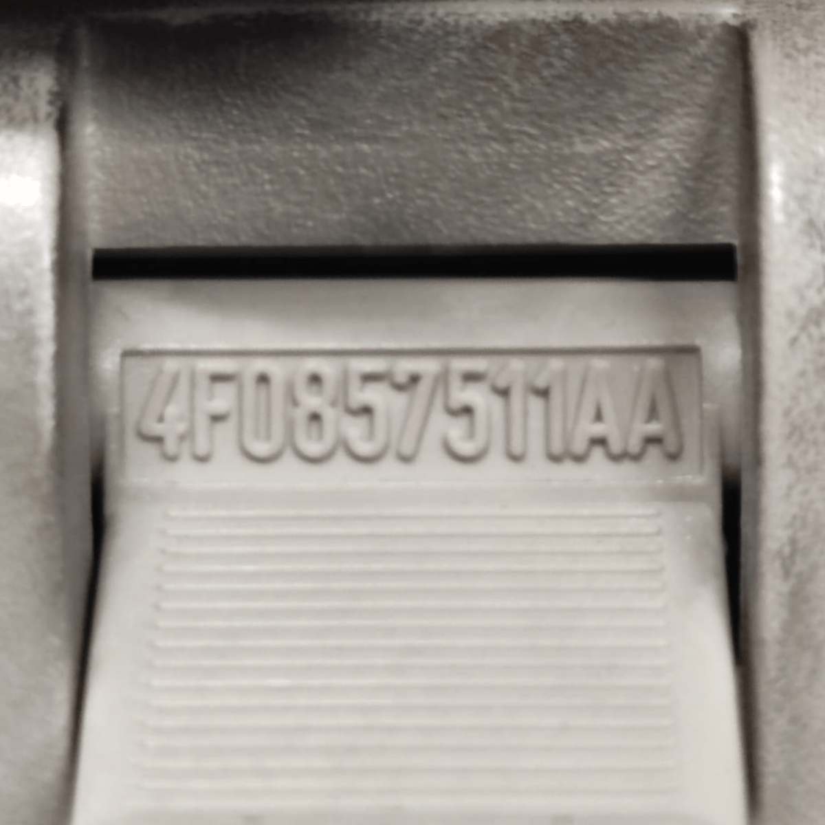 Specchietto centrale audi q7 cod: 4f0857511aa (2005 - 2015) - F&P CRASH SRLS - Ricambi Usati