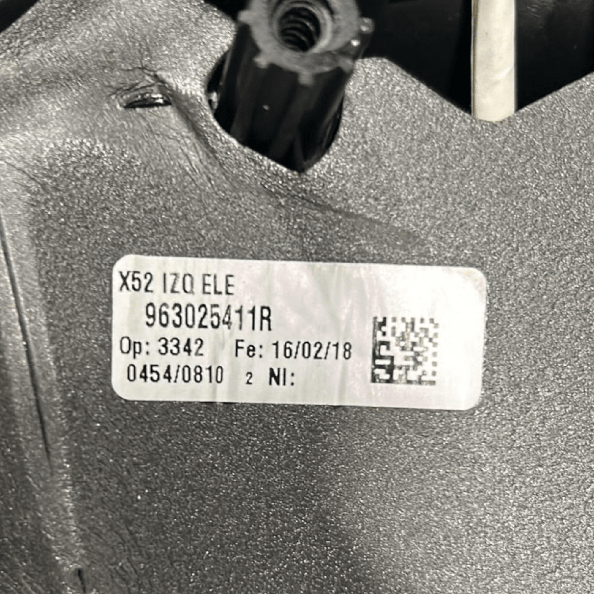 Specchietto retrovisore Sinistro 5 Pin dacia Sandeo cod:963025411R (2012 > 2020) - F&P CRASH SRLS - Ricambi Usati
