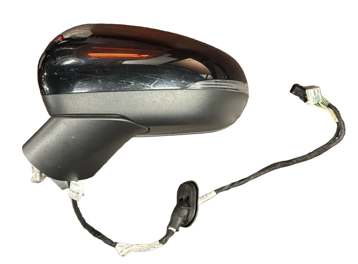 Specchio / specchietto anteriore sinistro (sx) Mercedes - Benz Classe A (W177) cod.E1041496 (2018 - ) - F&amp;P CRASH SRL - Ricambi Usati