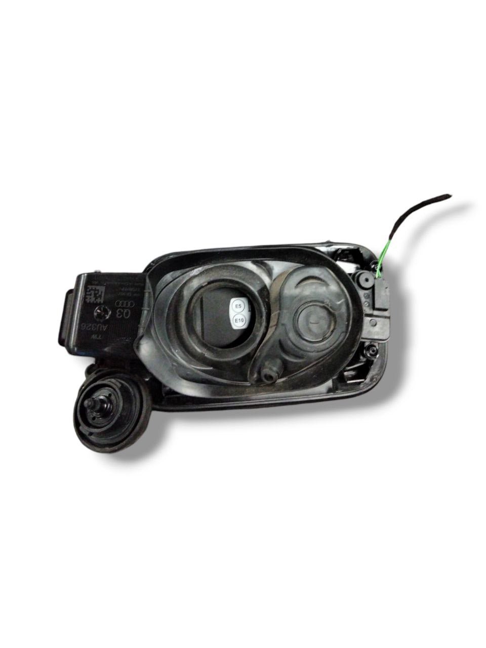 Sportello Carburante Grigio Audi A3 8V / RSQ3 / TT (2012 - 2020) cod.8v5010508 - 83A809906 - F&P CRASH SRLS - Ricambi Usati