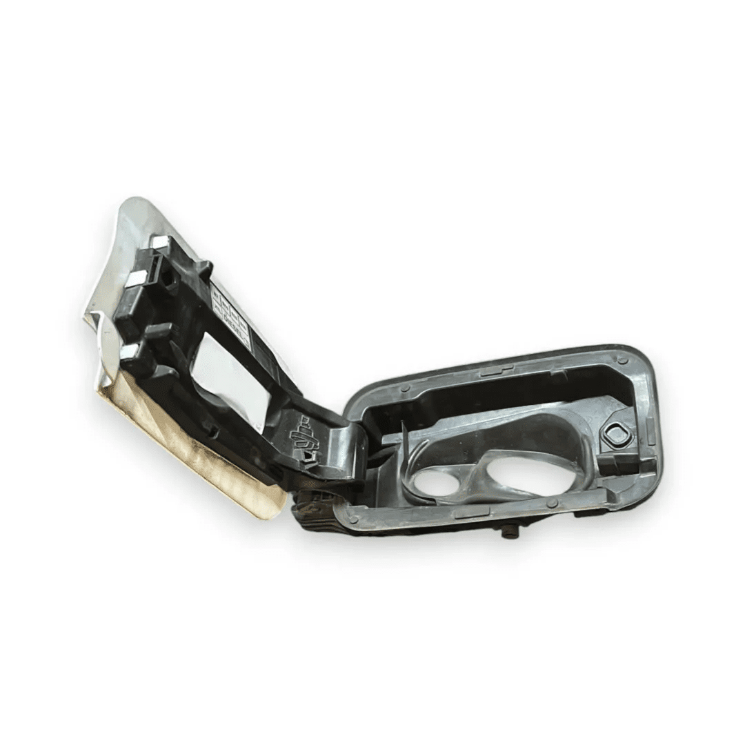 Dettaglio Sportello carburante Opel Combo dal 2018 OEM 9817933380 - foto 3