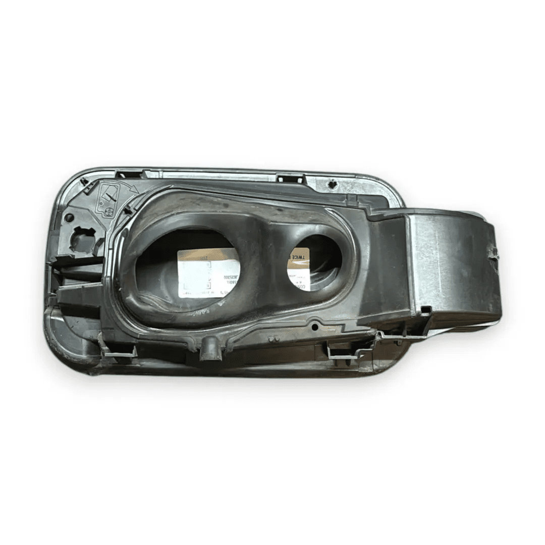 Dettaglio Sportello carburante Opel Combo dal 2018 OEM 9817933380 - foto 2