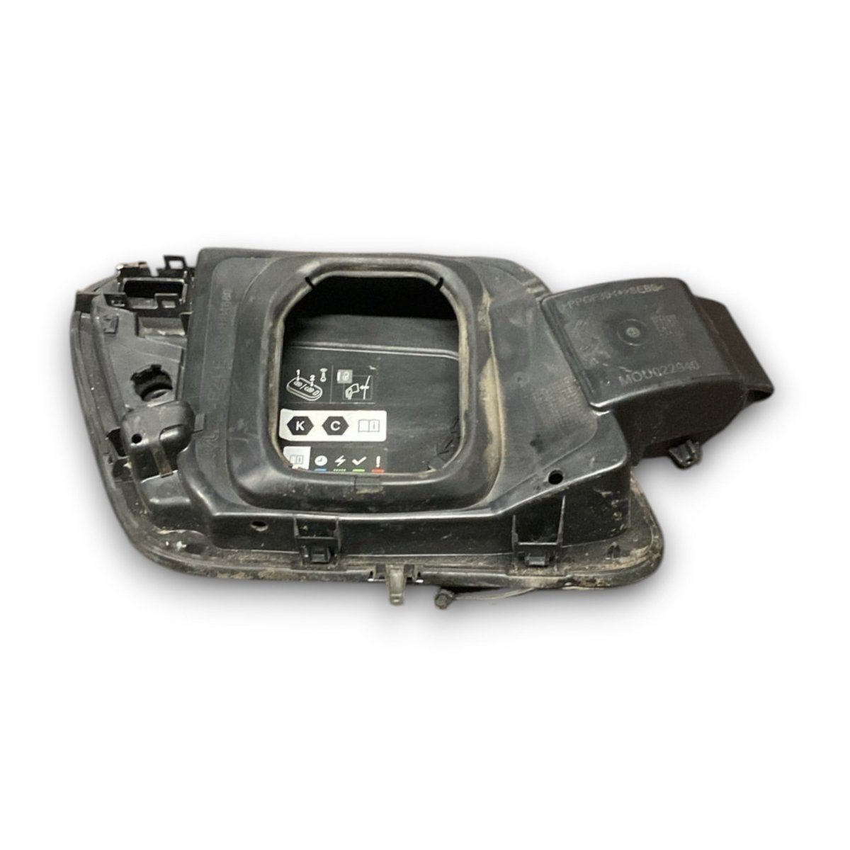 Sportello / tappo carburante peugeot 2008 II cod . 9831684680 1.5 diesel (2019 >) - F&P CRASH SRL - Ricambi Usati