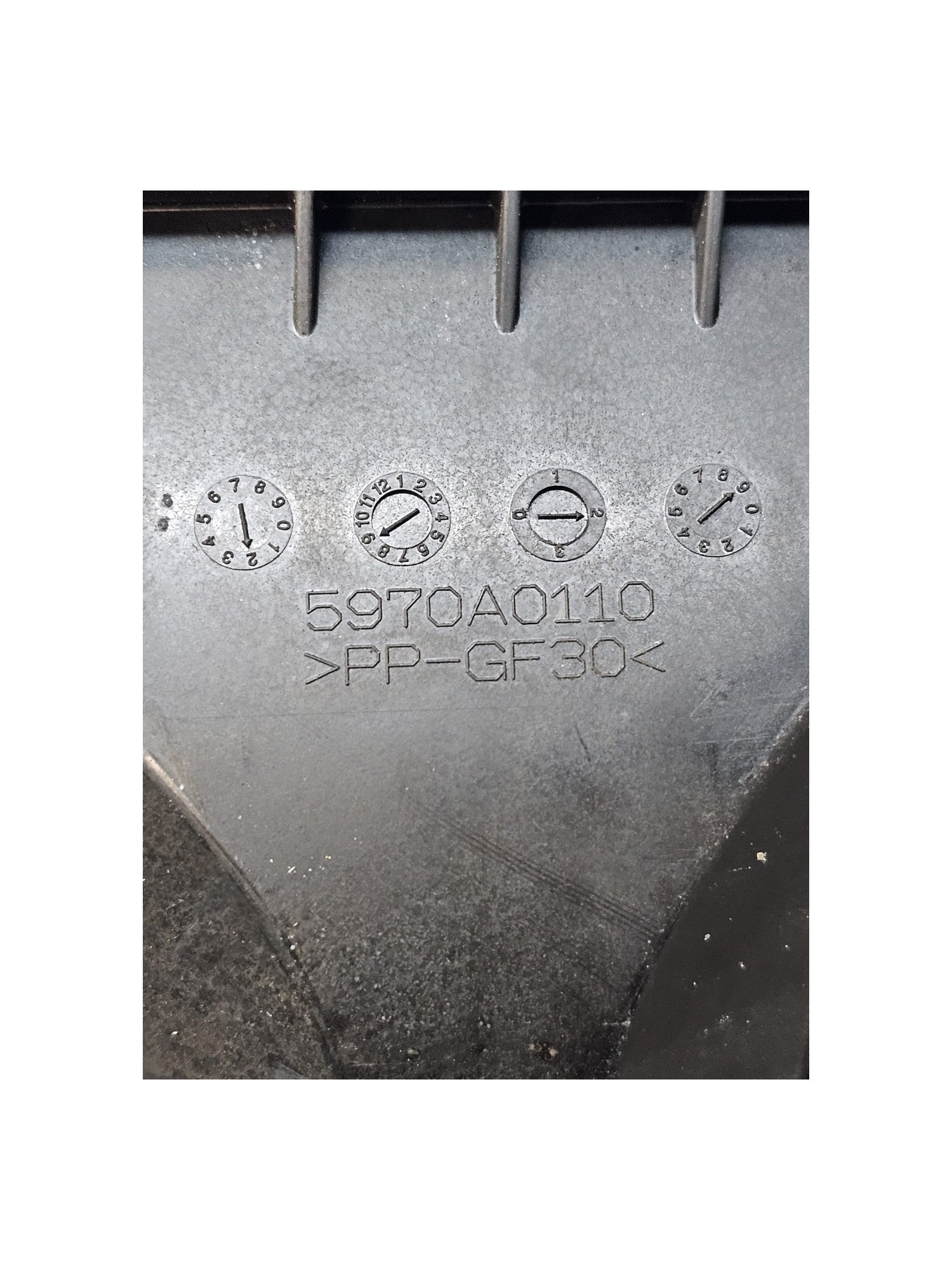 Sportello / Tappo Presa Ricarica Mitsubishi Eclipse Cross Cod:5970A0110 (2017 - >) - F&P CRASH SRLS - Ricambi Usati