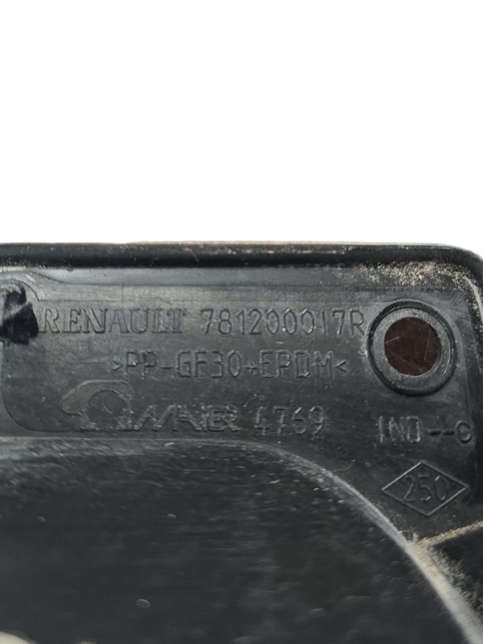 SPORTELLO / TAPPO SERBAOIO RENAULT MASTER III (2014 - 2019) Cod : 781200017R - F&P CRASH SRLS - Ricambi Usati