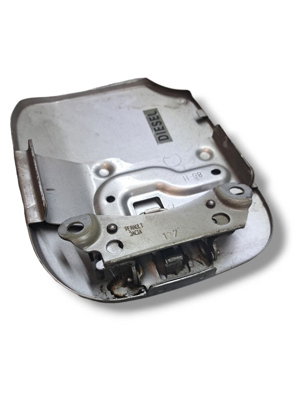 sportello / tappo serbatoio Dacia Sandero (2012) COD:788304589R - F&P CRASH SRLS - Ricambi Usati