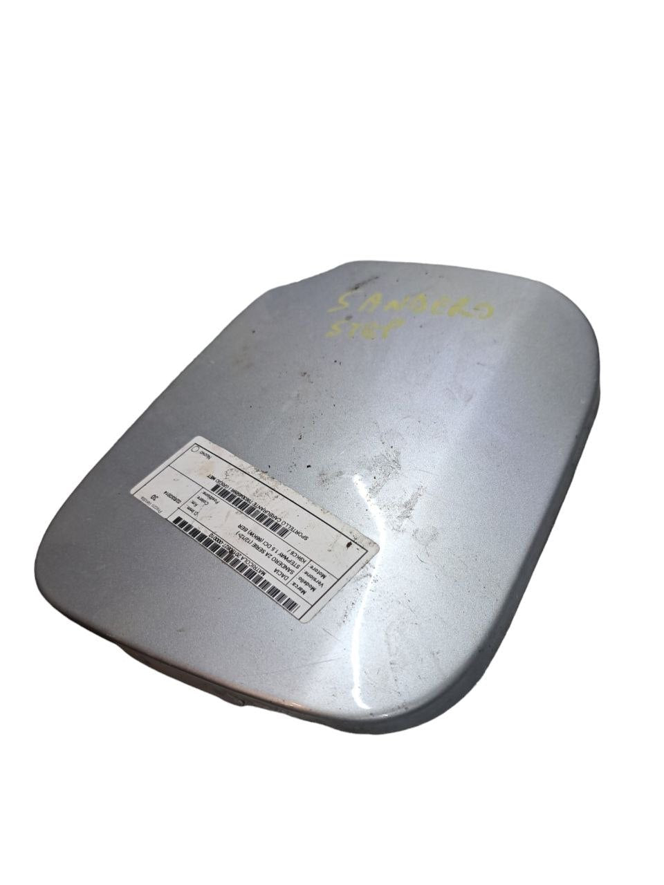 sportello / tappo serbatoio Dacia Sandero (2012) COD:788304589R - F&P CRASH SRLS - Ricambi Usati