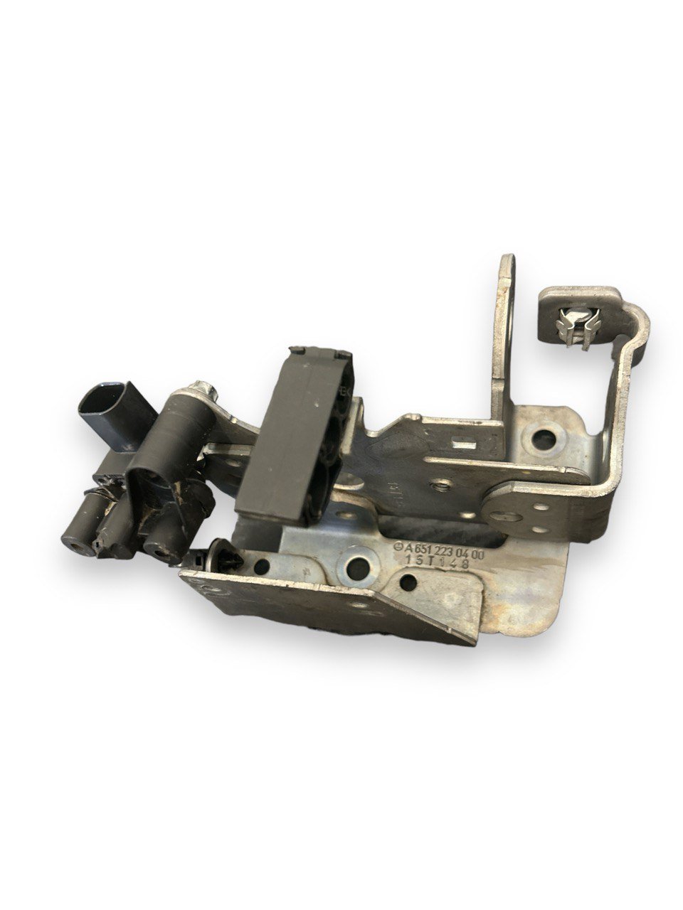 Engine support bracket Mercedes - Benz Class C (W205 - 2014 to 2021) cod.A6512230400 - F&P CRASH SRLS - Used Parts