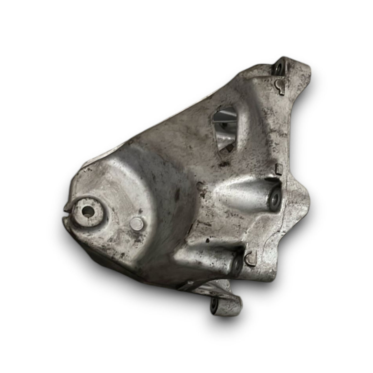 Left Engine Support Bracket Mercedes Benz Class C (W205) code:A6262230100 1.6 Diesel (2014 > 2021) - F&P CRASH SRLS - Used Parts