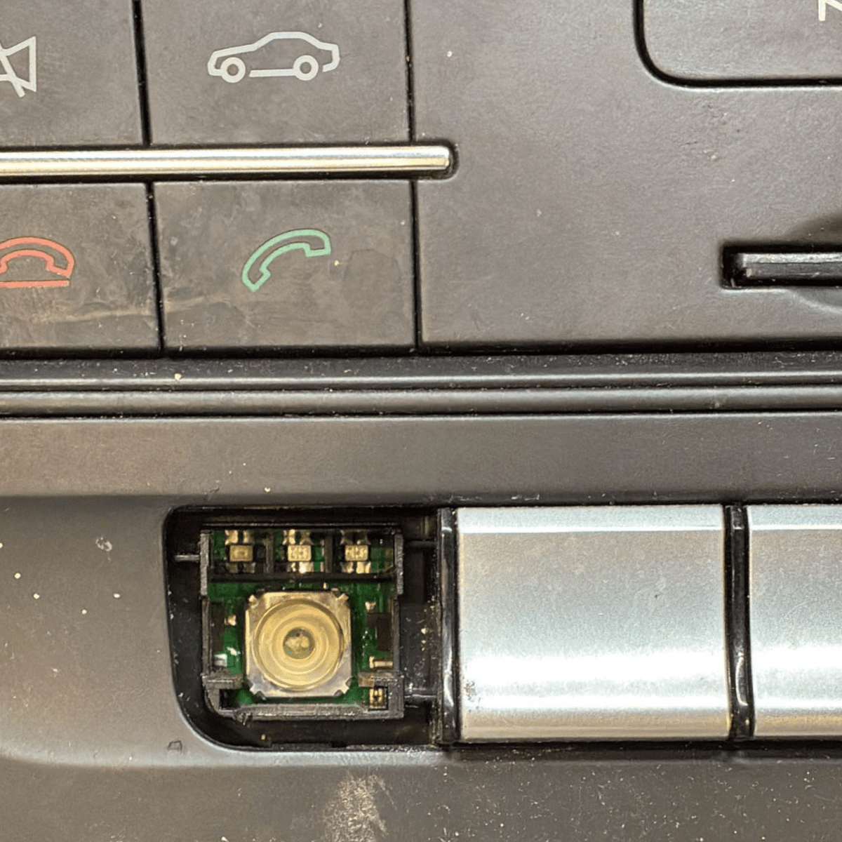Stereo / autoradio mercedes classe a w176 cod : 2013dj7663 (2012 - 2018) + comandi autotoradio - F&P CRASH SRL - Ricambi Usati