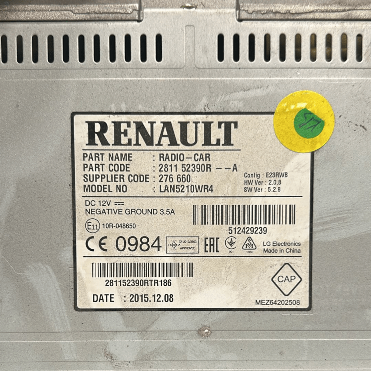 Stereo / display renault clio iv cod:281152390r (2012 > 2021) - F&P CRASH SRL - Ricambi Usati