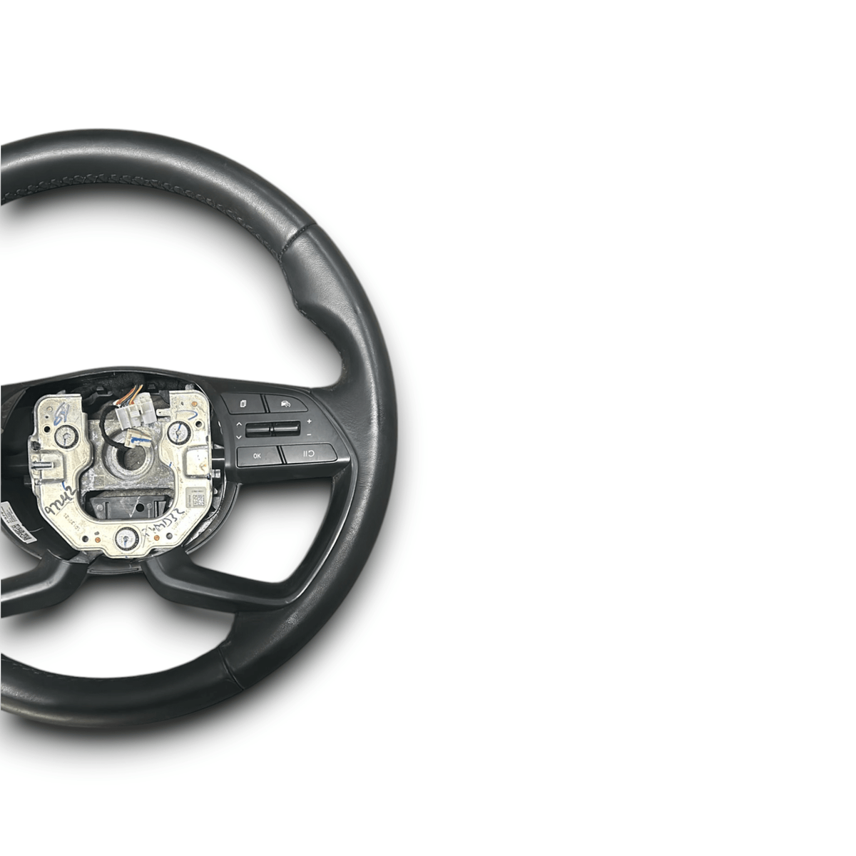 Steering / Wheel Hyundai Bayon code:651108300A (2021 >) - F&P CRASH SRLS - Used Parts